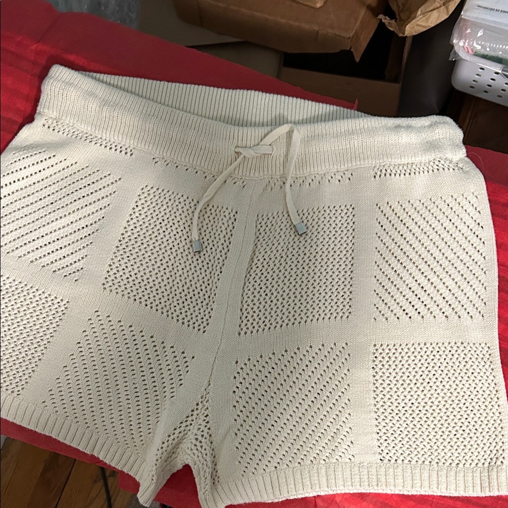 Gorgeous Cream Knit PJ Set - Picture 6 of 10